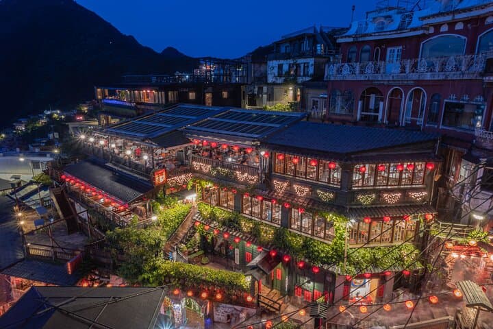 Yehliu & Jiufen Day Tour — Coastal Geology, Lantern-Lit Streets & Taiwanese Massage