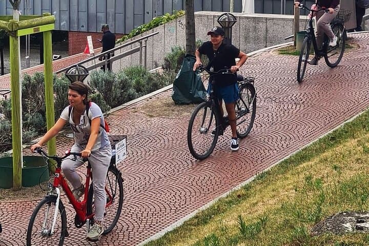 Cologne 2-Hour Guided Bike Ride — Top 5 Highlights Along the Rhine photo 3