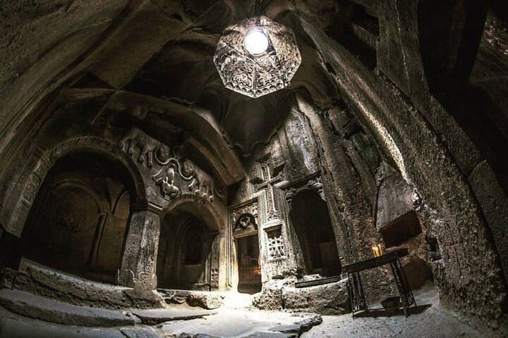 Garni to Sevan: Private Day Tour to Garni Temple, Geghard Monastery & Symphony of Stones