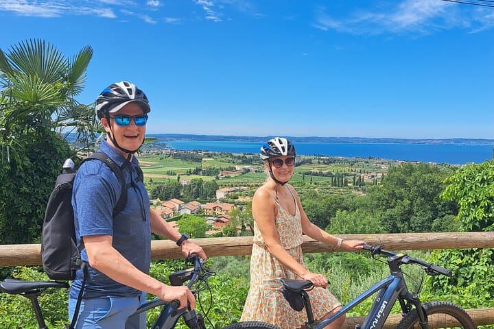 E-Bike Tour & Wine Tasting from Bardolino — 25km Lake Garda Vineyards Ride