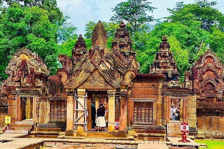 Phnom Kulen Waterfall & One Thousand Lingas: Siem Reap Small-Group Discovery photo 2