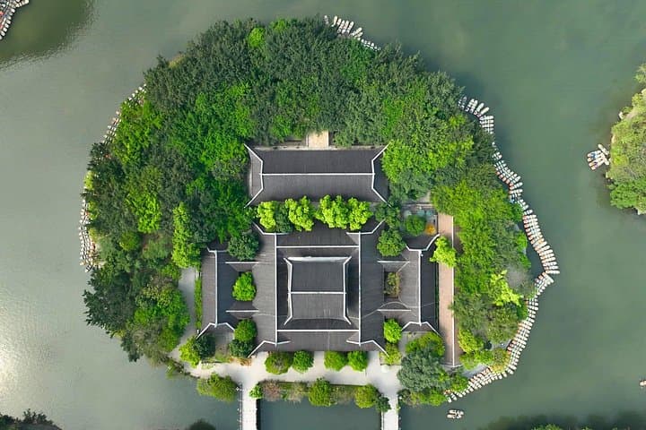 Hanoi to Ninh Binh: Full-Day Bai Dinh, Trang An & Mua Cave Tour photo 4