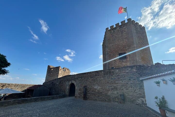 Discover Monsaraz & Ceramic Traditions: São Pedro do Corval Day Trip from Évora