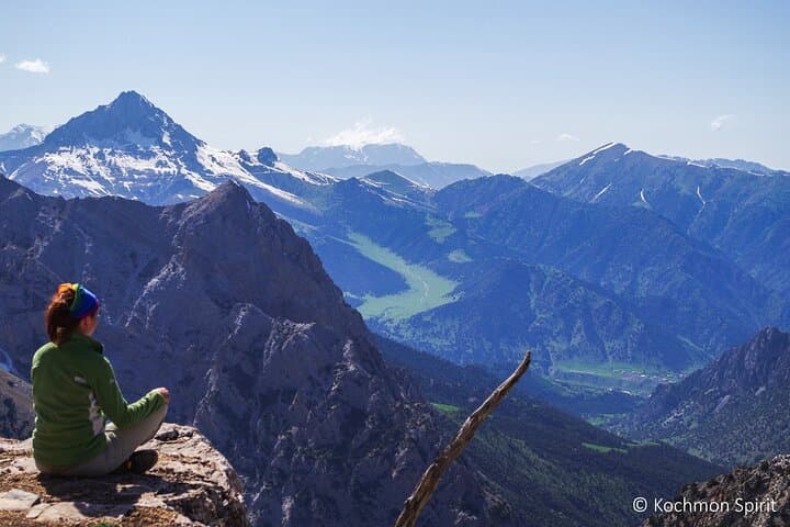 One-Day Trek from Osh to Mazar Too: Sacred Sites & Panoramic Views photo 2