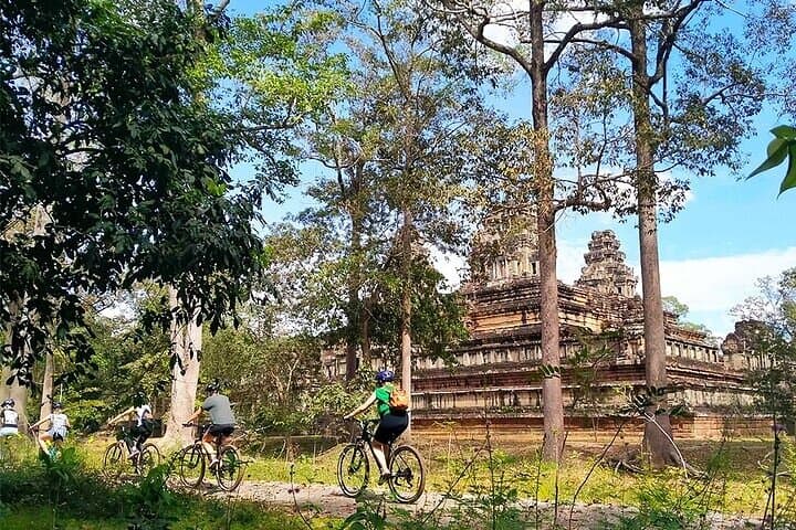 Cycling Angkor Thom, Ta Prohm & Angkor Wat Sunset — Siem Reap Temple Day Tour photo 3