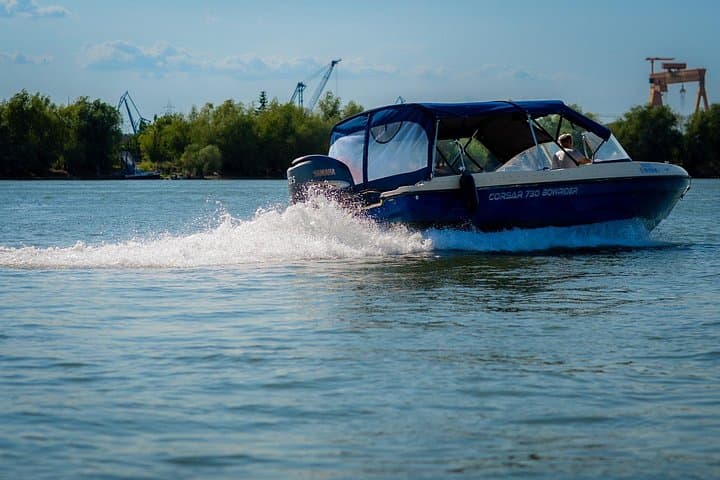 Danube Delta Guided Boat Trip: Tulcea to Mila 23 Pelicans & Fishing Village