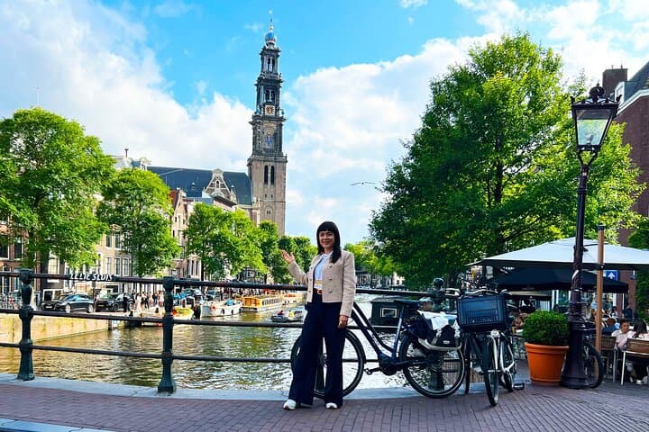 Private Golden Age Architecture Walking Tour of Amsterdam photo 4