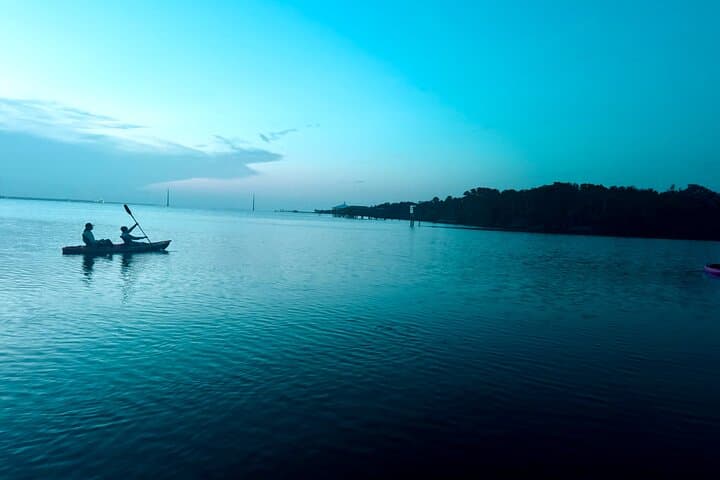 Halifax River Sunset & Fireworks Paddle: Kayak and SUP Evening Cruise in Daytona Beach photo 5