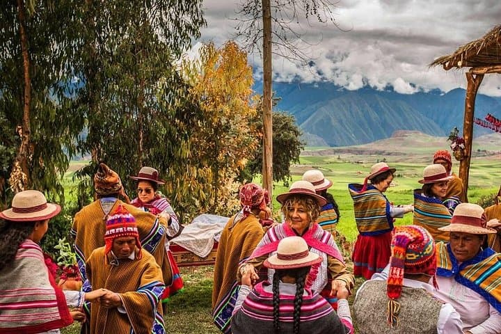 Chinchero, Moray & Maras Full-Day: Andean Textiles, Salt Pans & Inca Towns photo 5