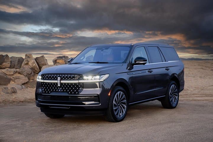 Glacier Park Airport Roundtrip Transfer — Kalispell, Whitefish & Columbia Falls SUV Shuttle