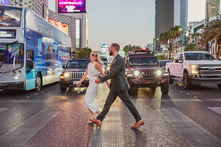 Las Vegas Wedding Photographer: Chapel and Strip Photo Session