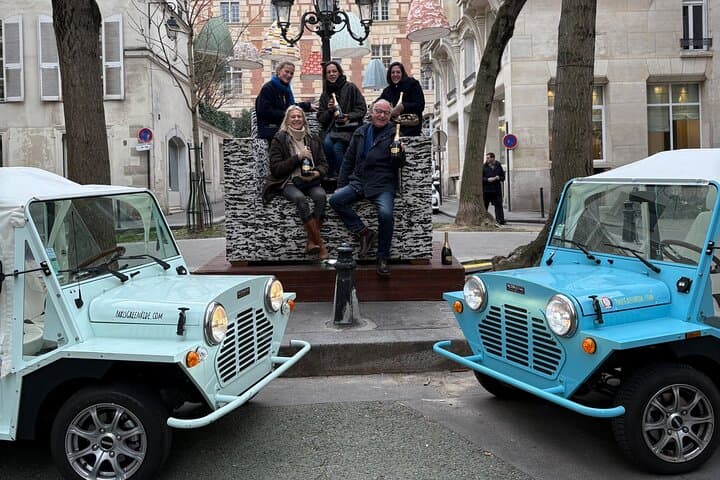 See Paris' Essentials in 3 Hours: Private Mini Moke Golf Cart Tour photo 5