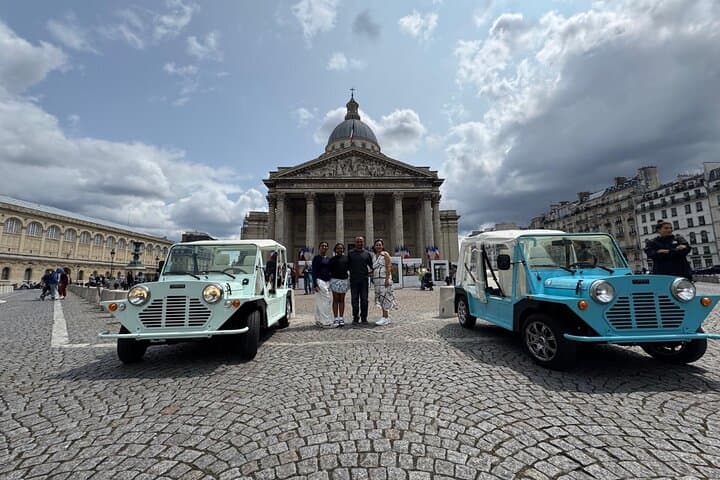 Private Paris Landmarks Tour by Mini Moke — 2-Hour Golf Cart Experience photo 5