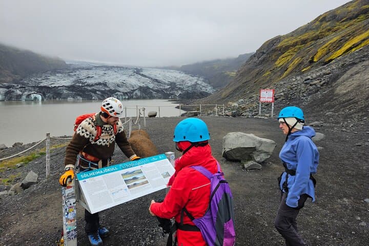 Private Glacier Hike on Sólheimajökull: Guided Ice Walk from Vík photo 2