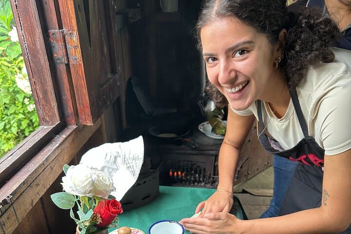 Monteverde Cloud Forest Cooking Class — Wood-Fired Costa Rican Flavors & Medicinal Gardens