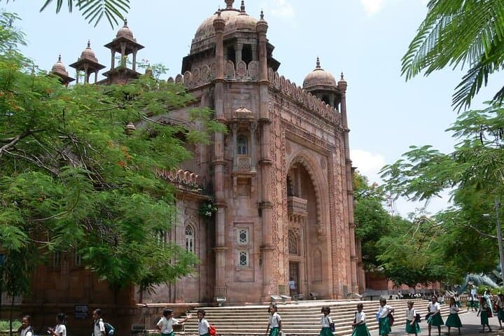 Temples, Backwaters & Palaces of South India: 15-Day Cultural & Nature Tour photo 6