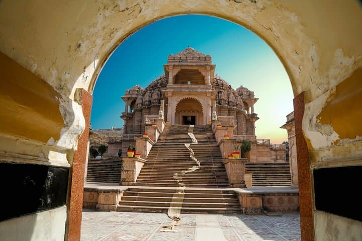 Nagpur to Bhopal: Pench & Satpura Tiger Safaris, Pachmarhi Plateaus and Sanchi Stupas photo 2
