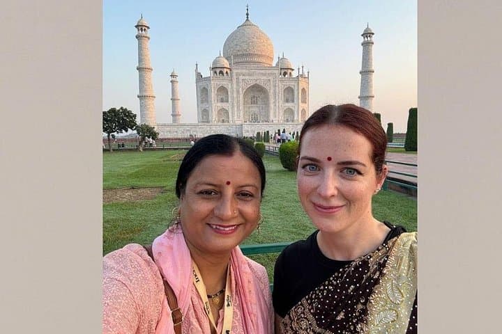 Women’s Same-Day Taj Mahal Tour from Delhi with Female Companion photo 1