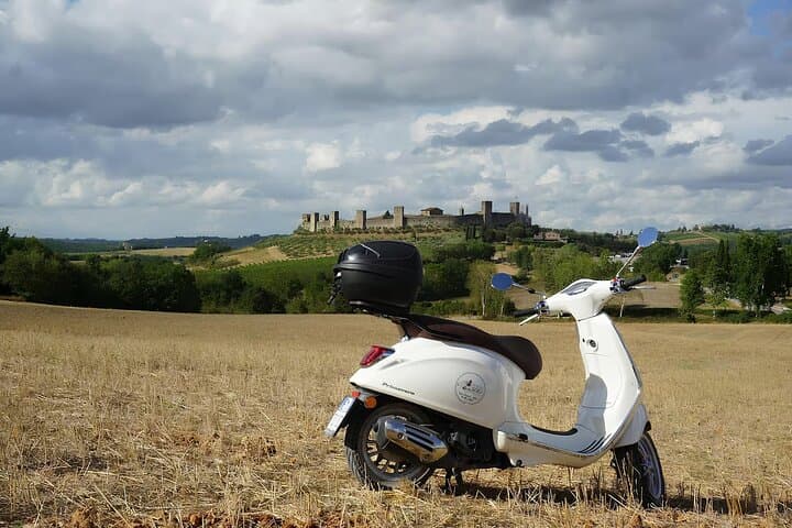 Full-Day Vespa Rental in Chianti: Ride Castellina's Scenic Country Roads photo 2