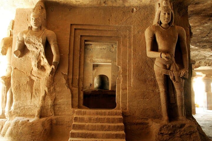 Mumbai to Bhimashankar: Three Jyotirlinga Pilgrimage & UNESCO Caves photo 5