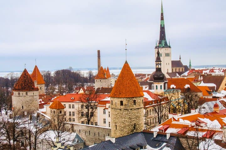 Helsinki to Tallinn Day Trip: Guided Old Town Walk + Round-Trip Ferry