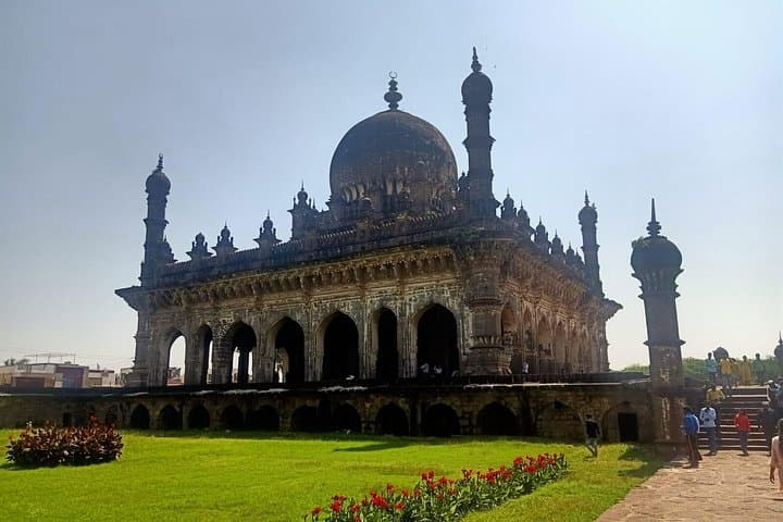 Hyderabad to Bijapur, Badami & Hampi: 6-Day Architectural Odyssey photo 4