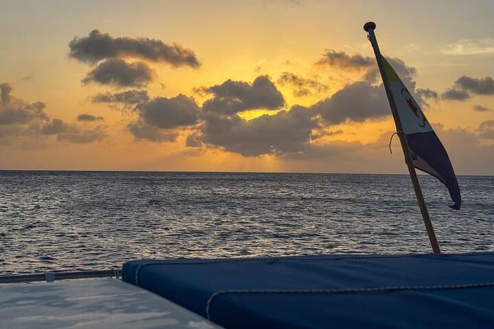 Golden Hour Breeze Sunset Cruise in Bonaire: Drinks, Views & Easy Evening Sail