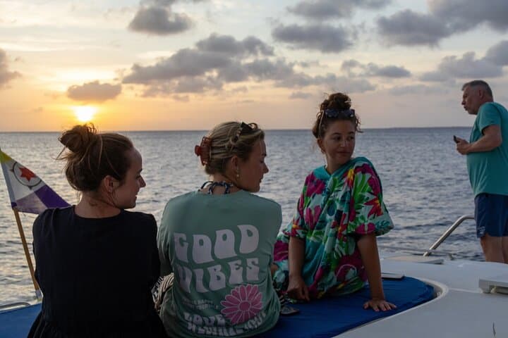 Golden Hour Breeze Sunset Cruise in Bonaire: Drinks, Views & Easy Evening Sail photo 4