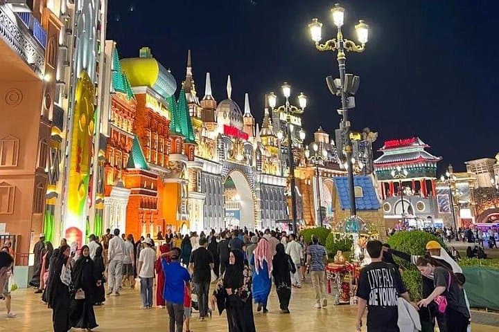 Dubai Day & Night: Global Village, Miracle Garden & Butterfly Garden — Tickets, Timing, and Tips photo 4