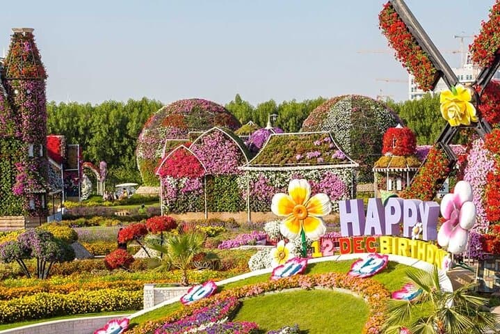 Dubai Miracle Garden Guide: Visiting the Floral Park, Butterfly Garden & Global Village photo 4