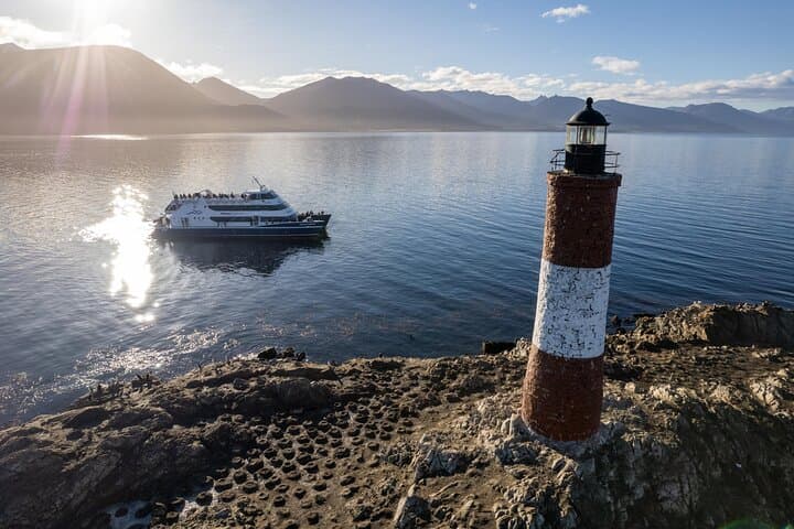 Ushuaia 4-Day Trip: Tierra del Fuego National Park & Beagle Channel Cruise photo 2