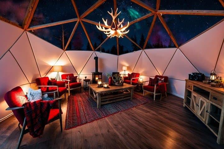 Romance Under the Aurora: Semi-Private Dome & Snowshoe Trip from Whitehorse photo 3