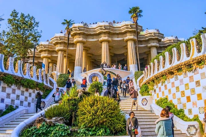 Skip-the-Line Park Guell Guided Tour: Gaudí's Mosaic Park and City Views photo 1