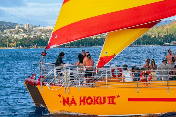 Honolulu Sunset Sail from Kewalo Harbor — 90-Minute Catamaran Cruise with Drinks photo 3