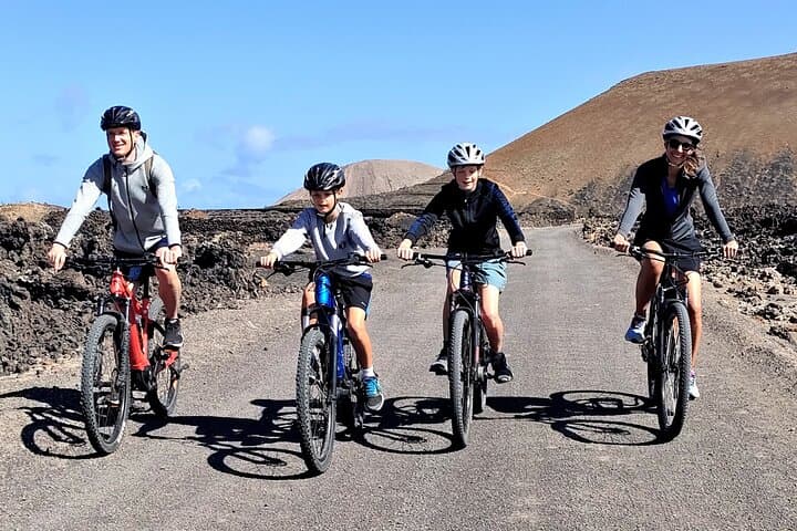 E-Bike Lanzarote: Cycle Volcanoes and La Geria in Timanfaya photo 4