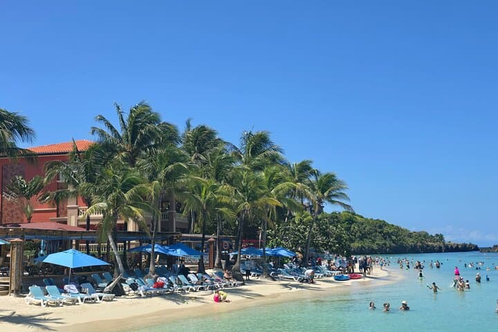 Infinity Bay Resort Day Pass — West Bay Beach All-Inclusive Break, Roatán photo 2