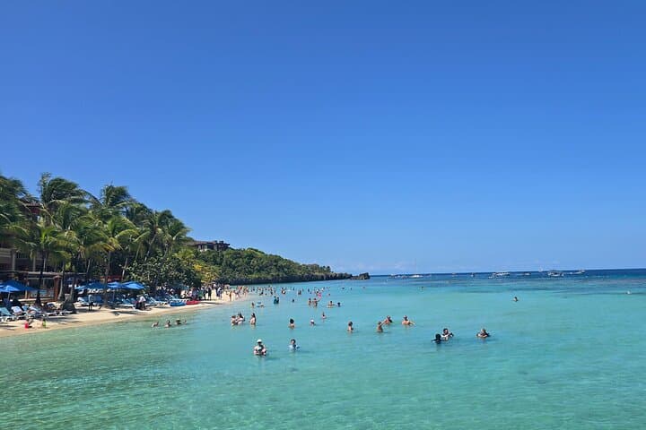 Infinity Bay Resort Day Pass — West Bay Beach All-Inclusive Break, Roatán photo 4