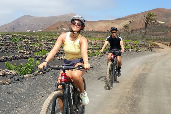 E-Bike Lanzarote: Cycle Volcanoes and La Geria in Timanfaya photo 2