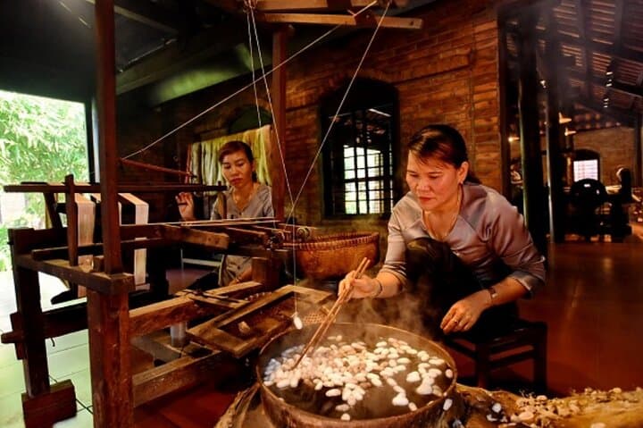 Hoi An Silk Farming & Cham Weaving Experience: Hands-On Sericulture & Cham Weaving Tour photo 2