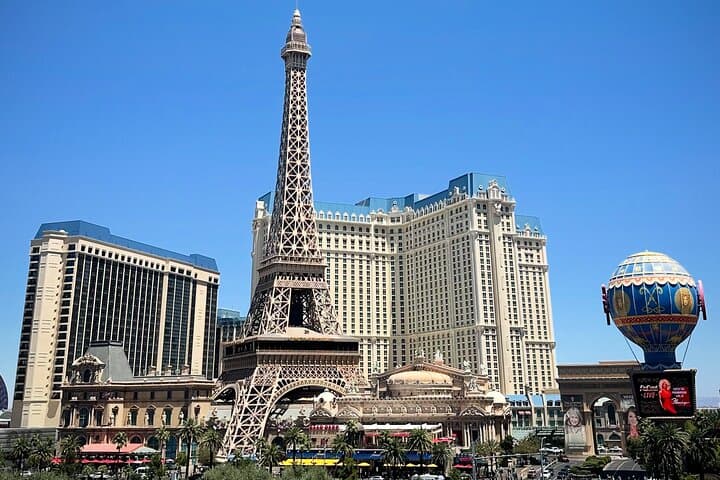 Las Vegas Limo Bus Tour: Strip Sightseeing & Iconic Photo Stops photo 6