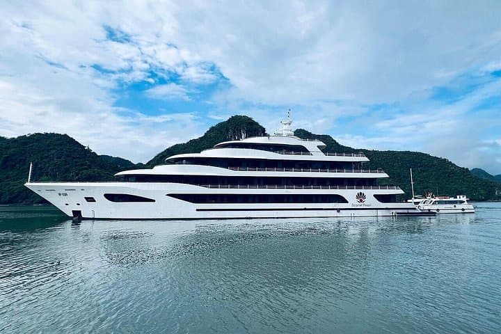 Scarlet Pearl 2-Day Luxury Cruise in Halong & Lan Ha Bay with Kayaking photo 1