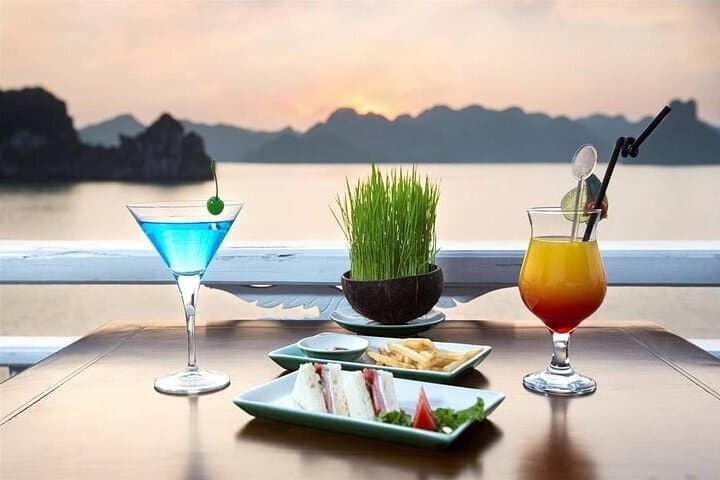 Overnight Halong Bay Luxury Cruise: 2-Day Escape from Hanoi photo 2