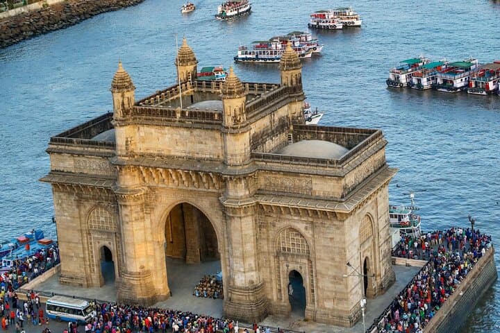 21-Day South India: Mumbai to Kovalam Architecture, Backwaters & Heritage photo 2