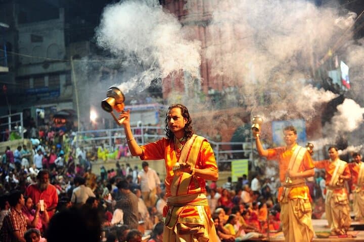 Varanasi and Agra Spiritual & Heritage Tour — Dawn Ghats to the Taj in 4 Days photo 3