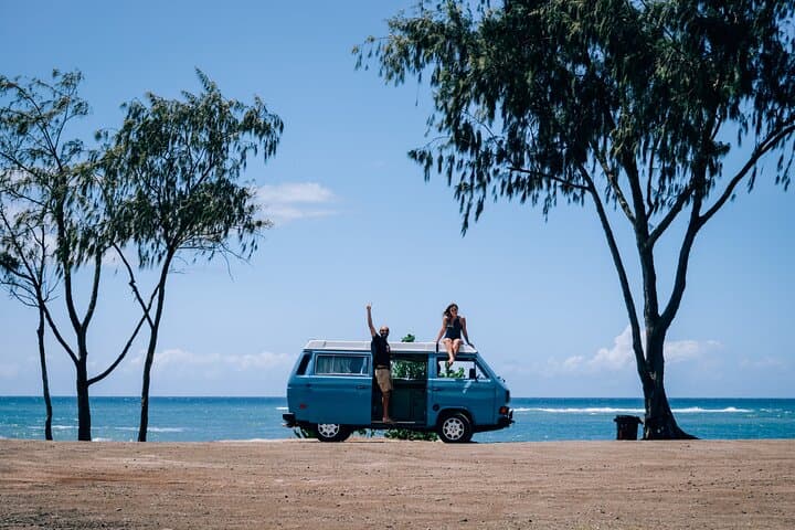 Cruising Oʻahu’s North Shore in a Vintage VW Campervan: Turtle Spotting and Coastal Vibes
