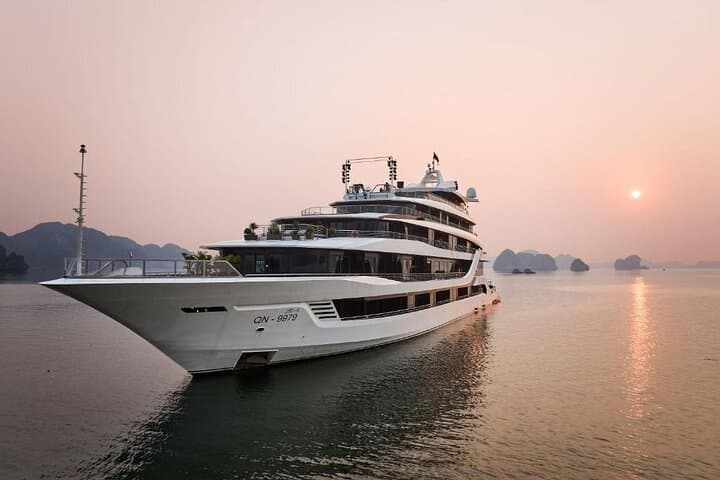 Luxury 2-Day Calista Cruise Through Ha Long & Lan Ha Bay