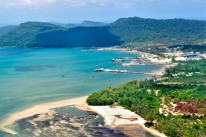 Phu Quoc 4-Island Speedboat Tour and Hon Thom Cable Car: Snorkel, Beaches & Views photo 2