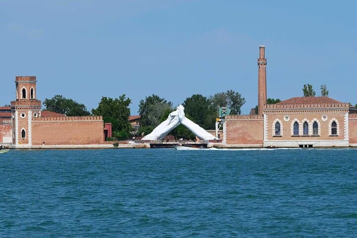 Murano Glassblowing Experience: Semi-Private Water Taxi & Furnace Demonstration from St. Mark's photo 3