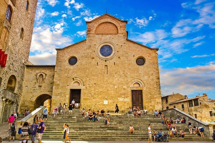 Explore San Gimignano in One Hour: Self-Guided Walking Tour with Audio Guide photo 6