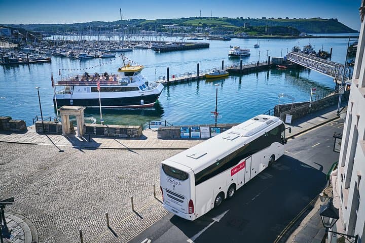 Plymouth Scenic Harbour Cruise: 1-Hour Guided Tour from The Barbican